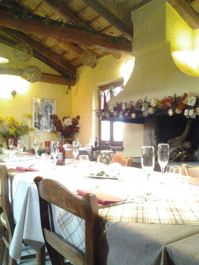 Al Fienile Hotel Orzano Buitenkant foto